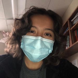 Meet your Posher, Chloe